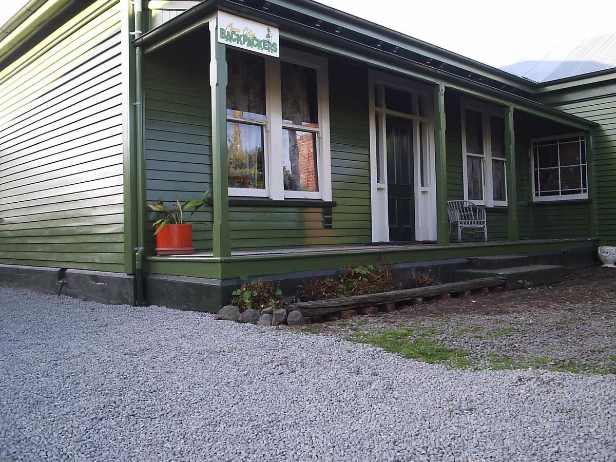 Avon City Backpackers Christchurch Exteriör bild